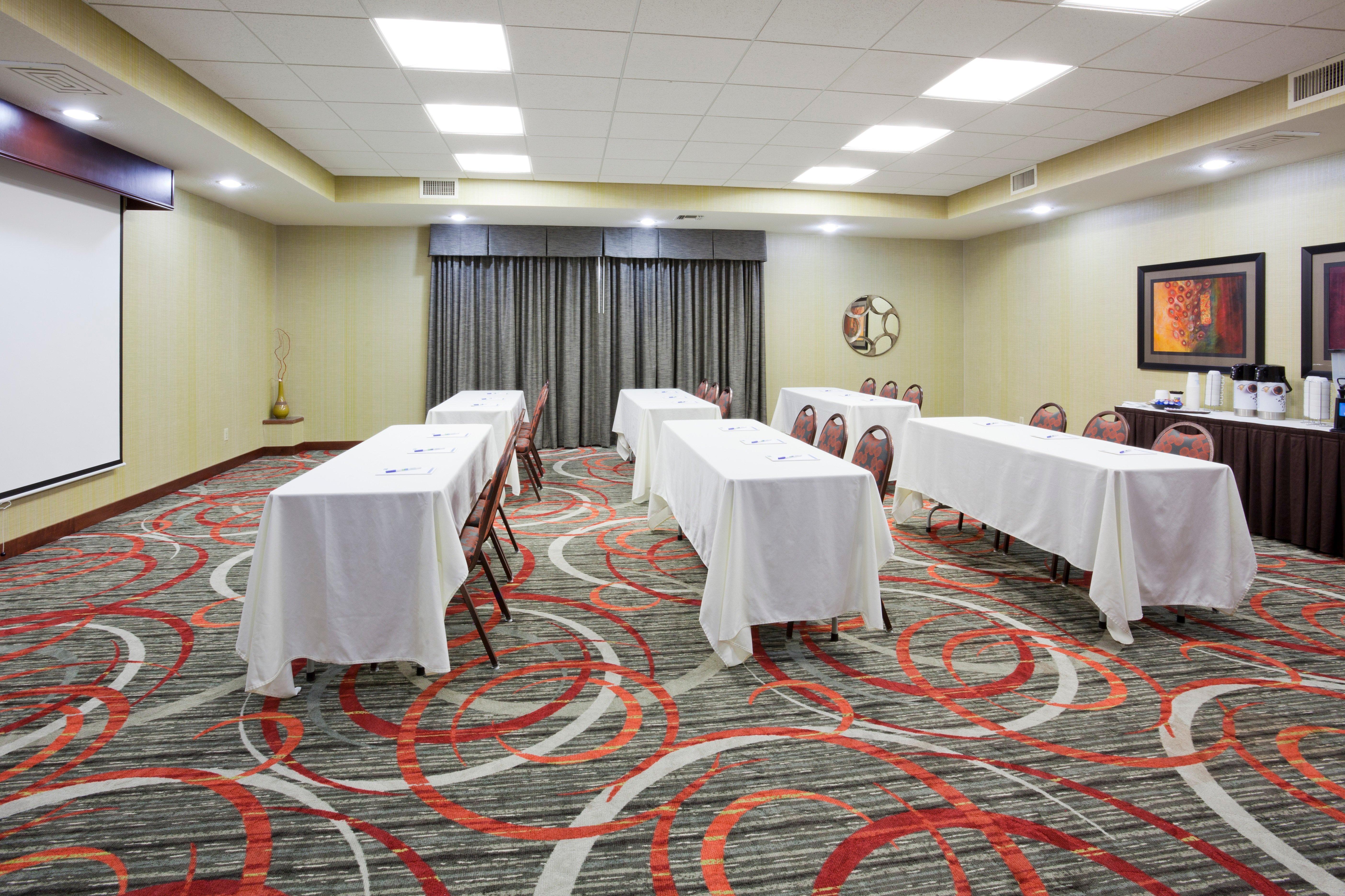 Holiday Inn Express & Suites Bloomington West By Ihg Exterior foto