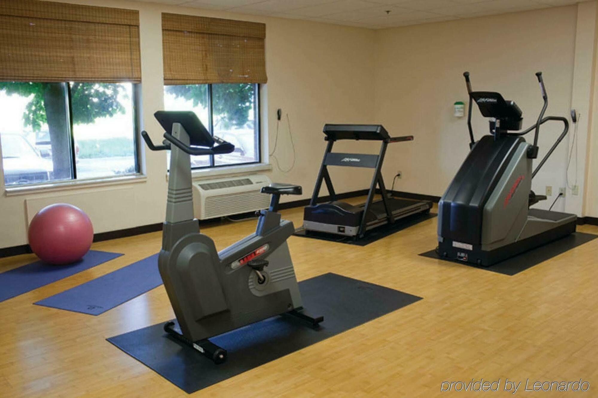 Holiday Inn Express & Suites Bloomington West By Ihg Instalações foto